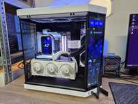 Gaming PC Ryzen 7 9800X3D 64GB 2TB RTX 5080 Hyte Y70Ti