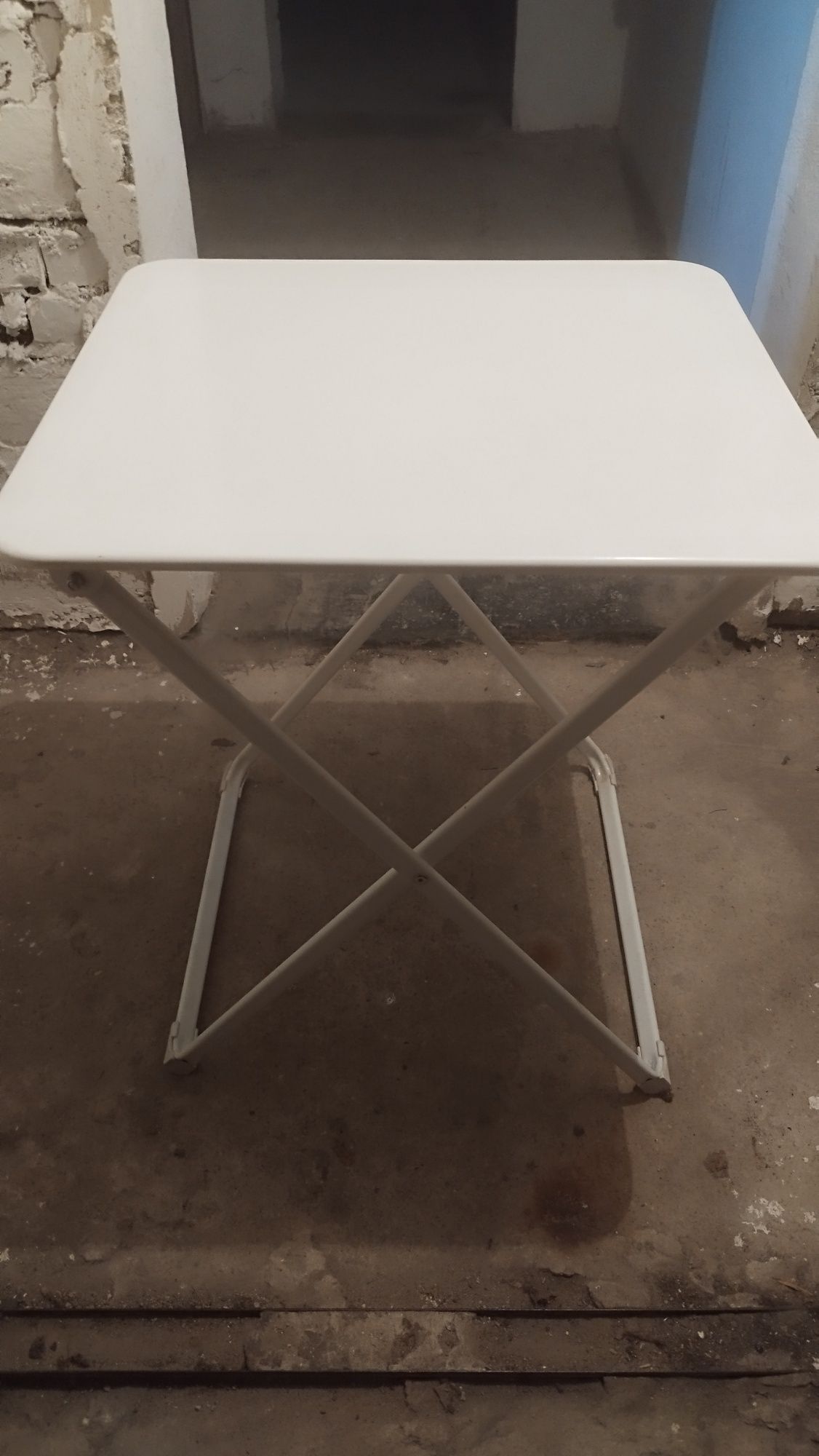 Stół metalowy rozkladany Ikea