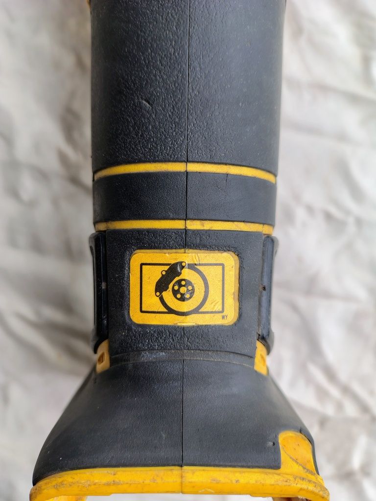 Szlifierka kątowa akumulatorowa dewalt dcg405