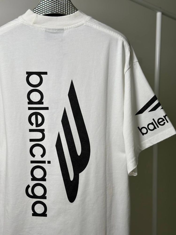 Футболка balenciaga 3d