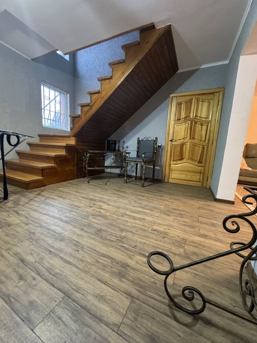 Здається будинок на Максютова вул Труда.