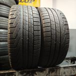 235/35/20 XL Sprzedam parę opon zimowych Pirelli