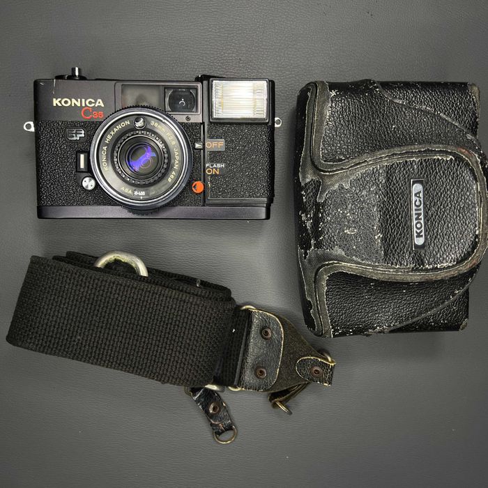 Плівковий вінтажний фотоапарат Konica C35 EF Japan тестован з плівкою