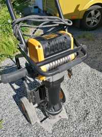 Młot wyburzeniowy DeWalt D25981K 62 J 2100 W