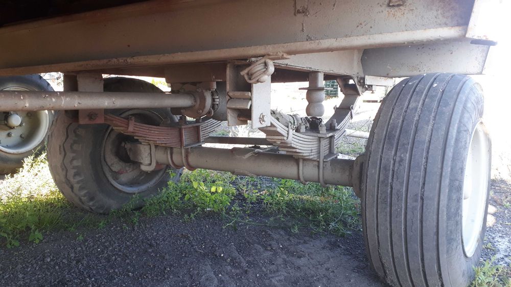 Przyczepa objętościowa 2 osiowa