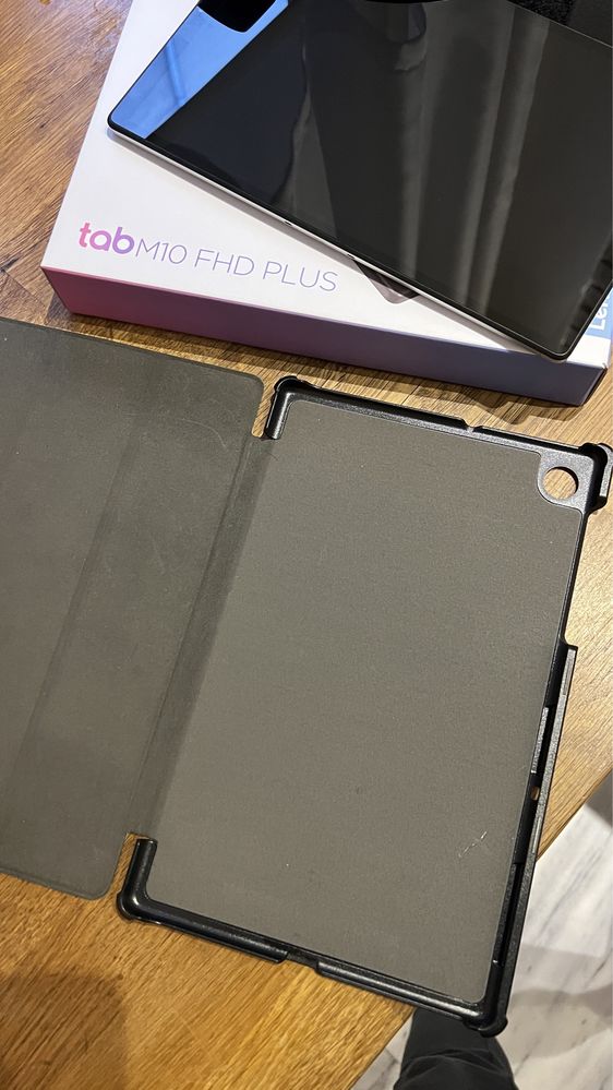 Lenovo M10 FHD plus tablet + etui