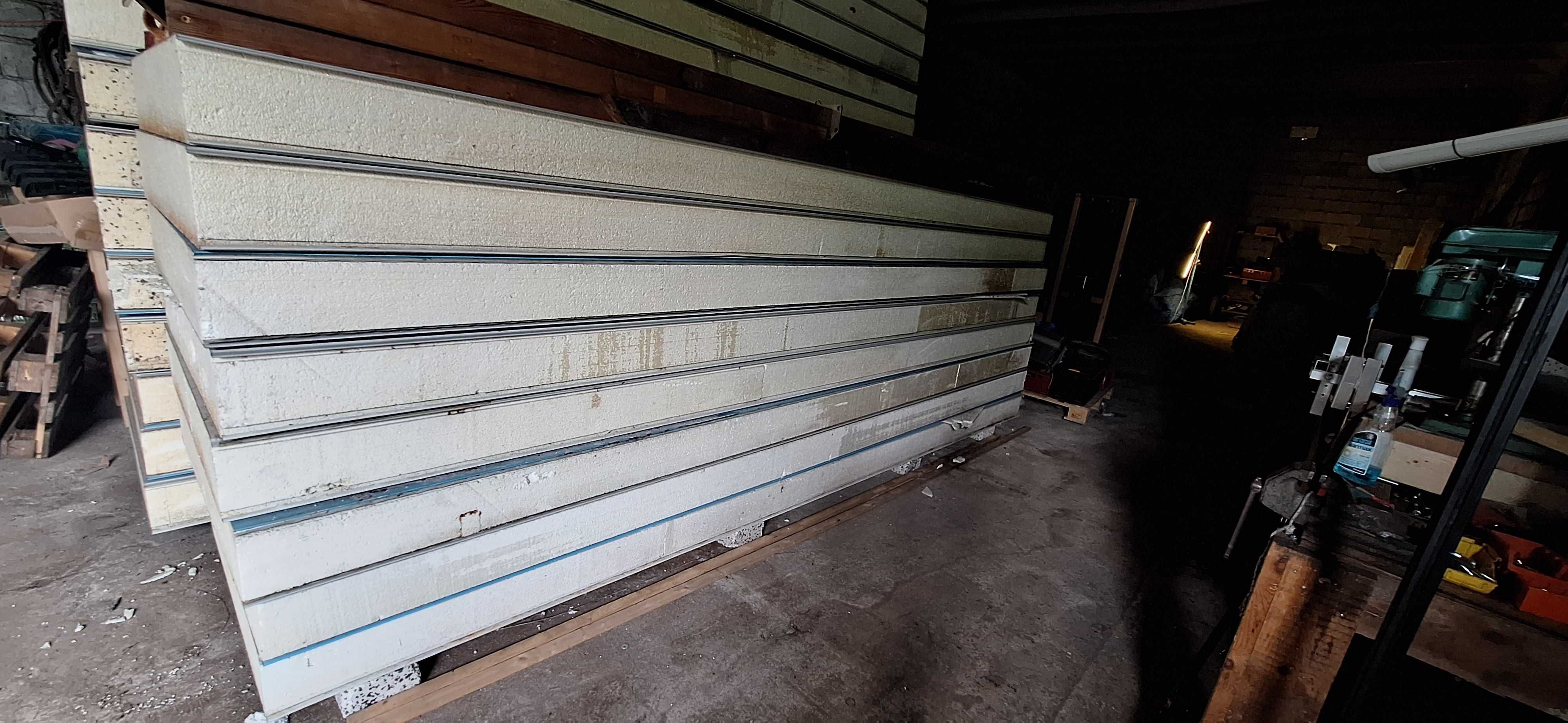 Płyta warstwowa styropian gr. 200 mm nieużywana