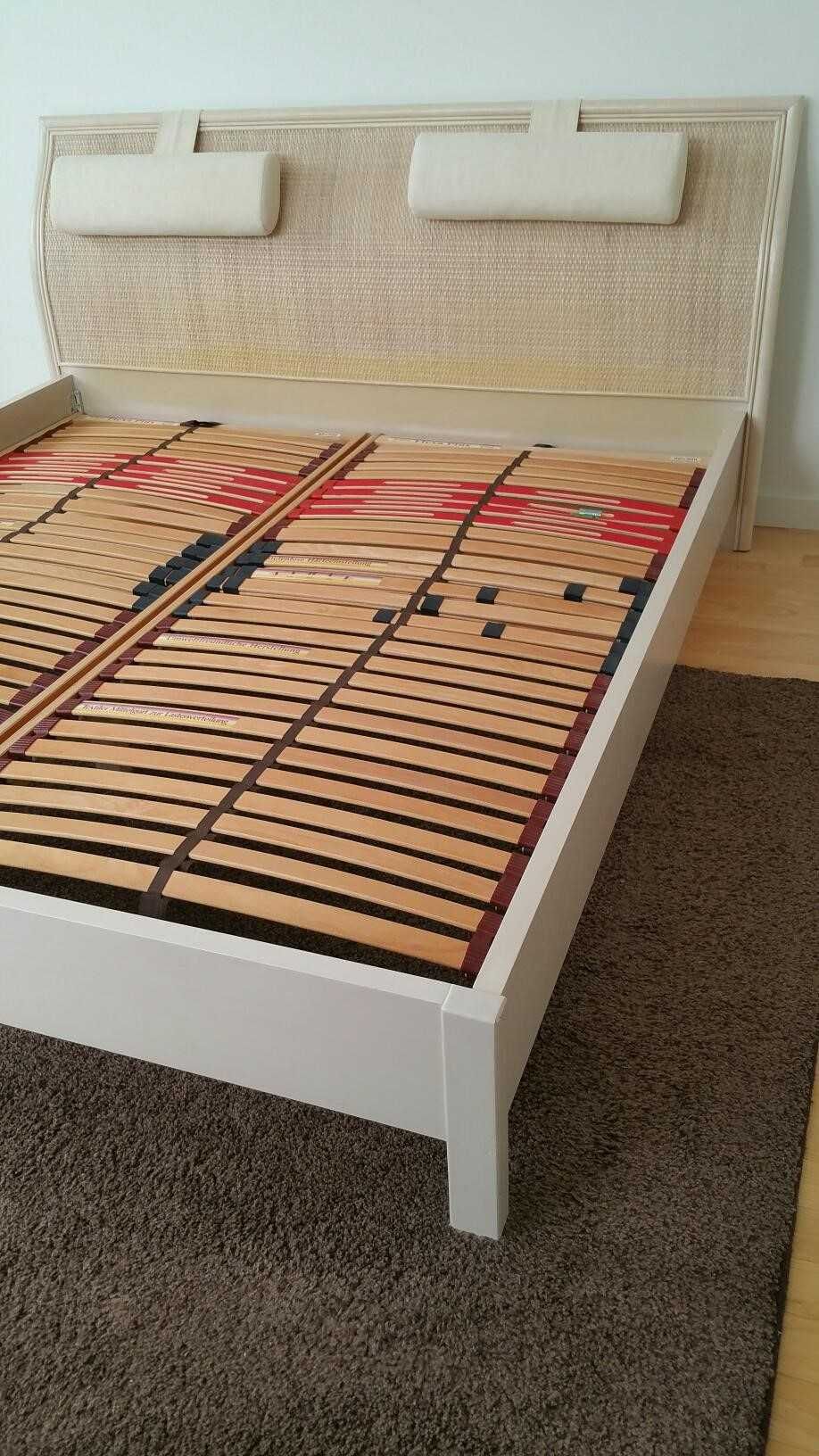 Łóżko z wezgłowiem rattanowym 180x200