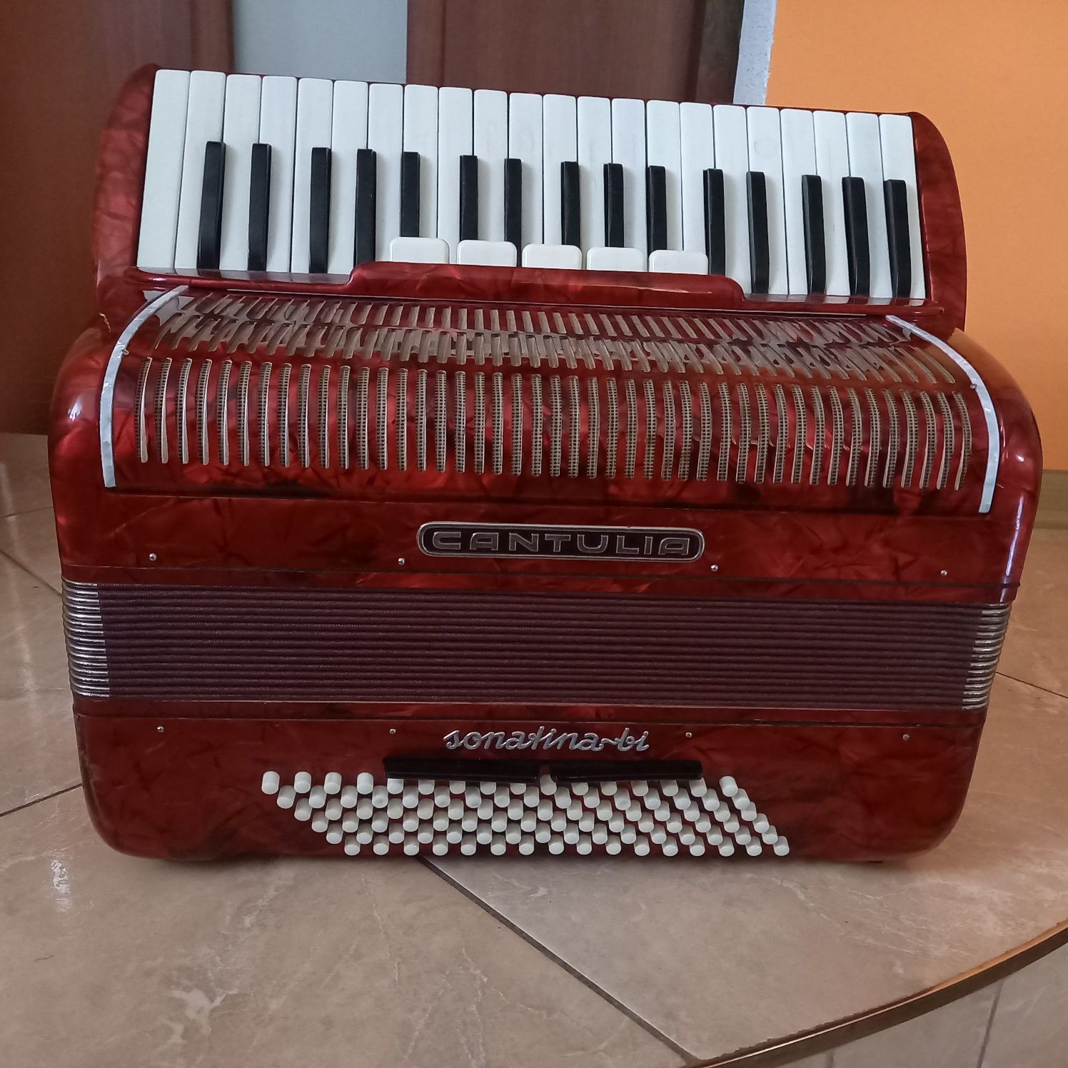 Akordeon Cantulia 96b.trzy chóry