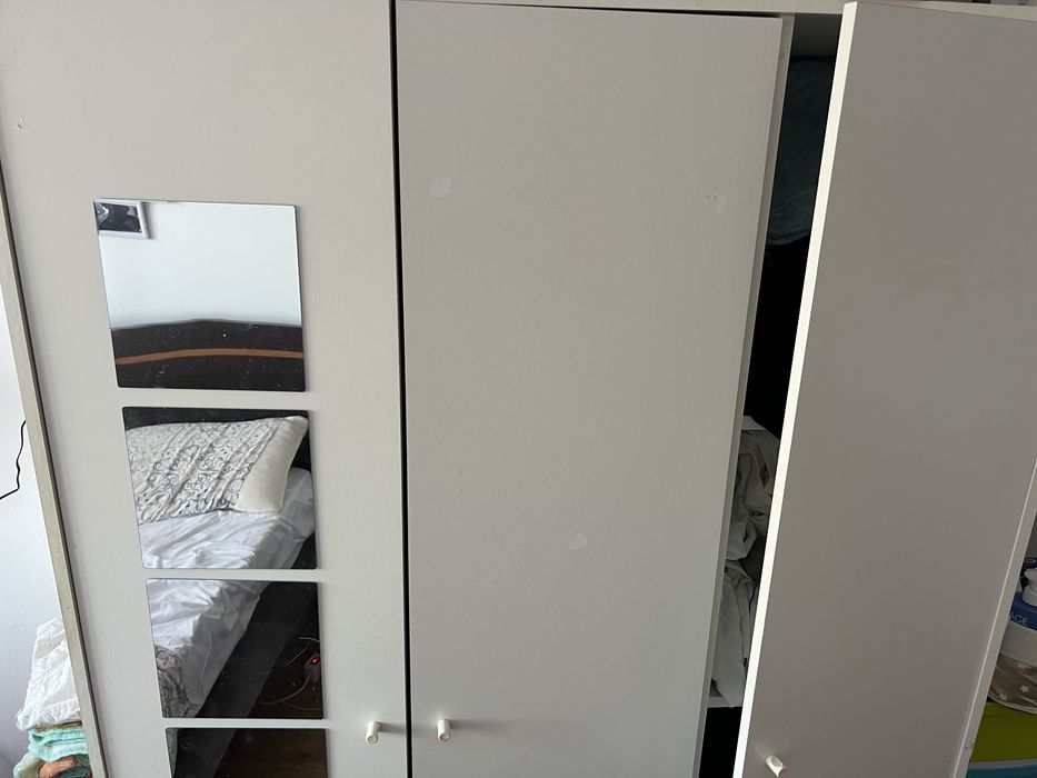 Vendo mobilia de quarto ler descrição