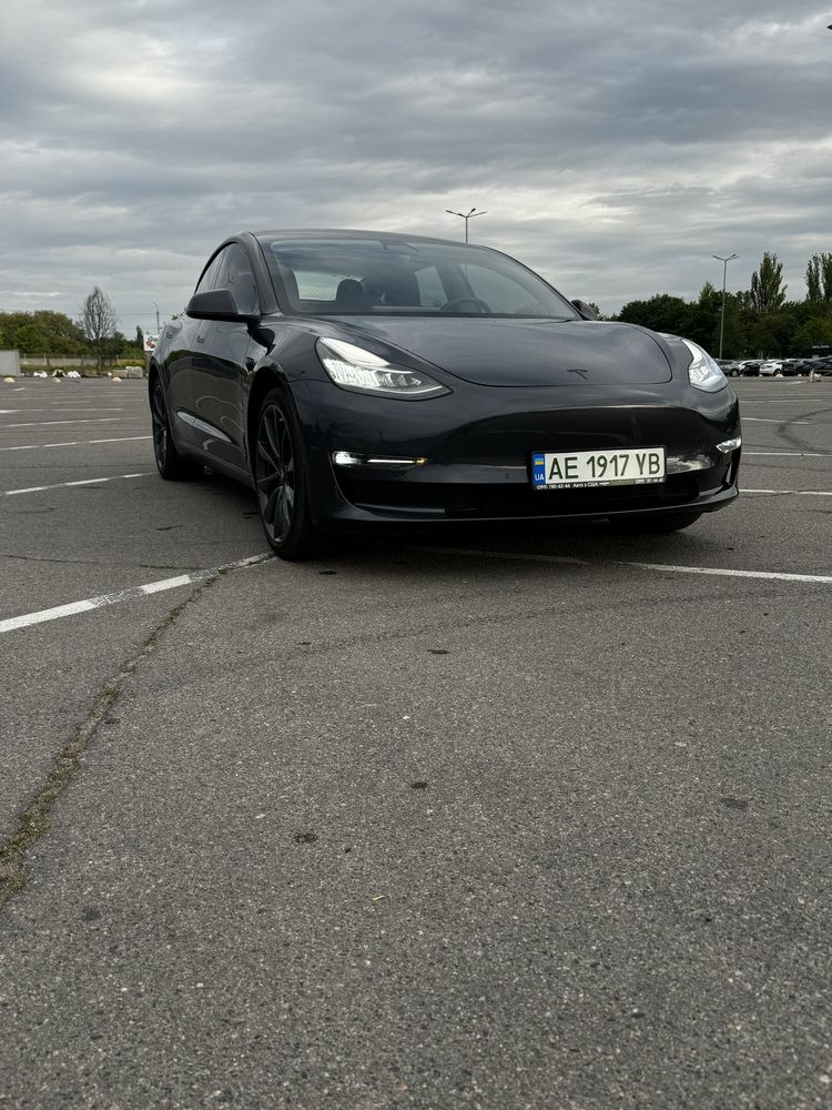 Tesla Model 3 Long Range