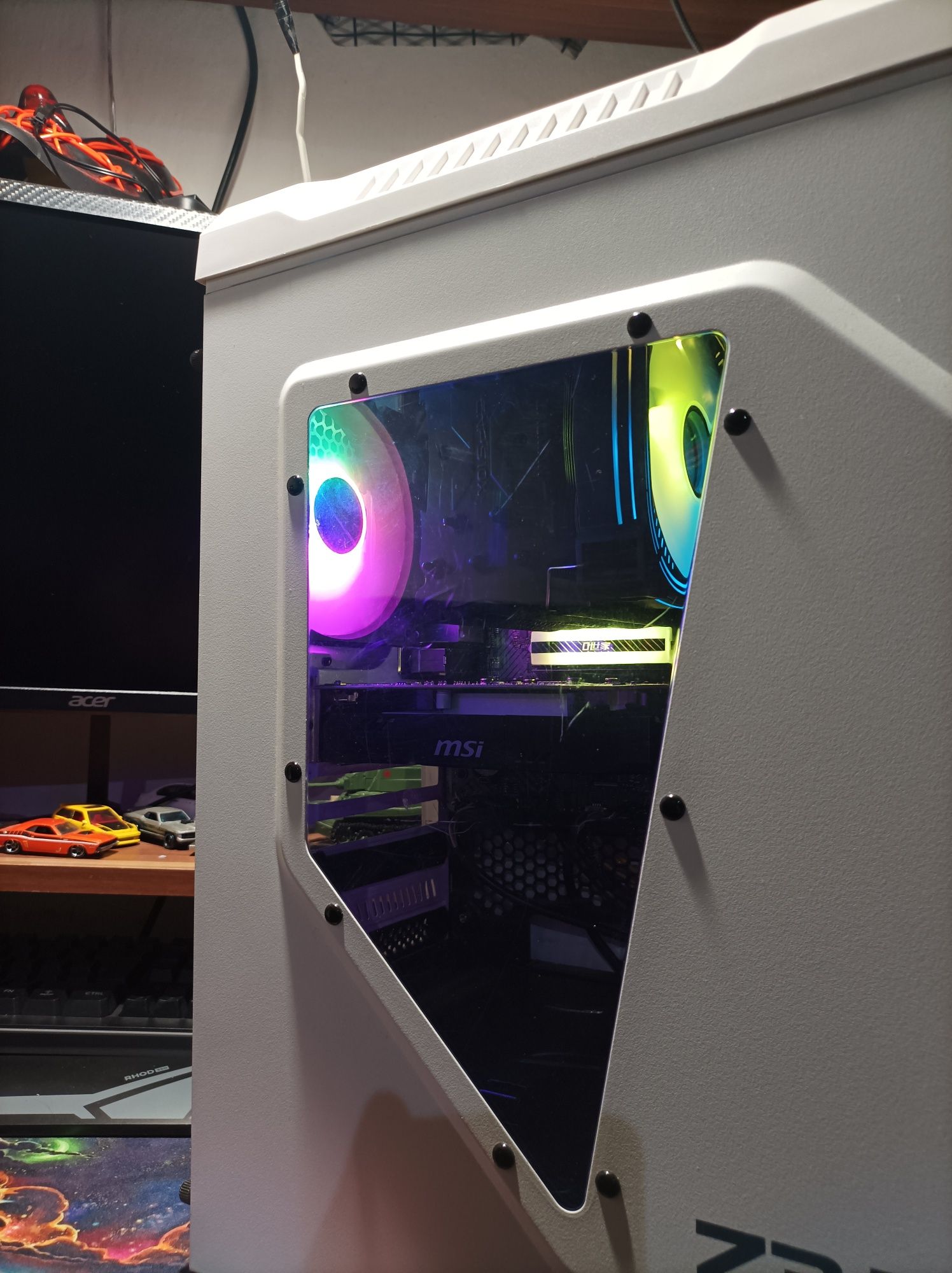 Komputer stacjonarny i3 10100. 16 GB DDR 4 m2 256GB RX 560 4 GB RGB