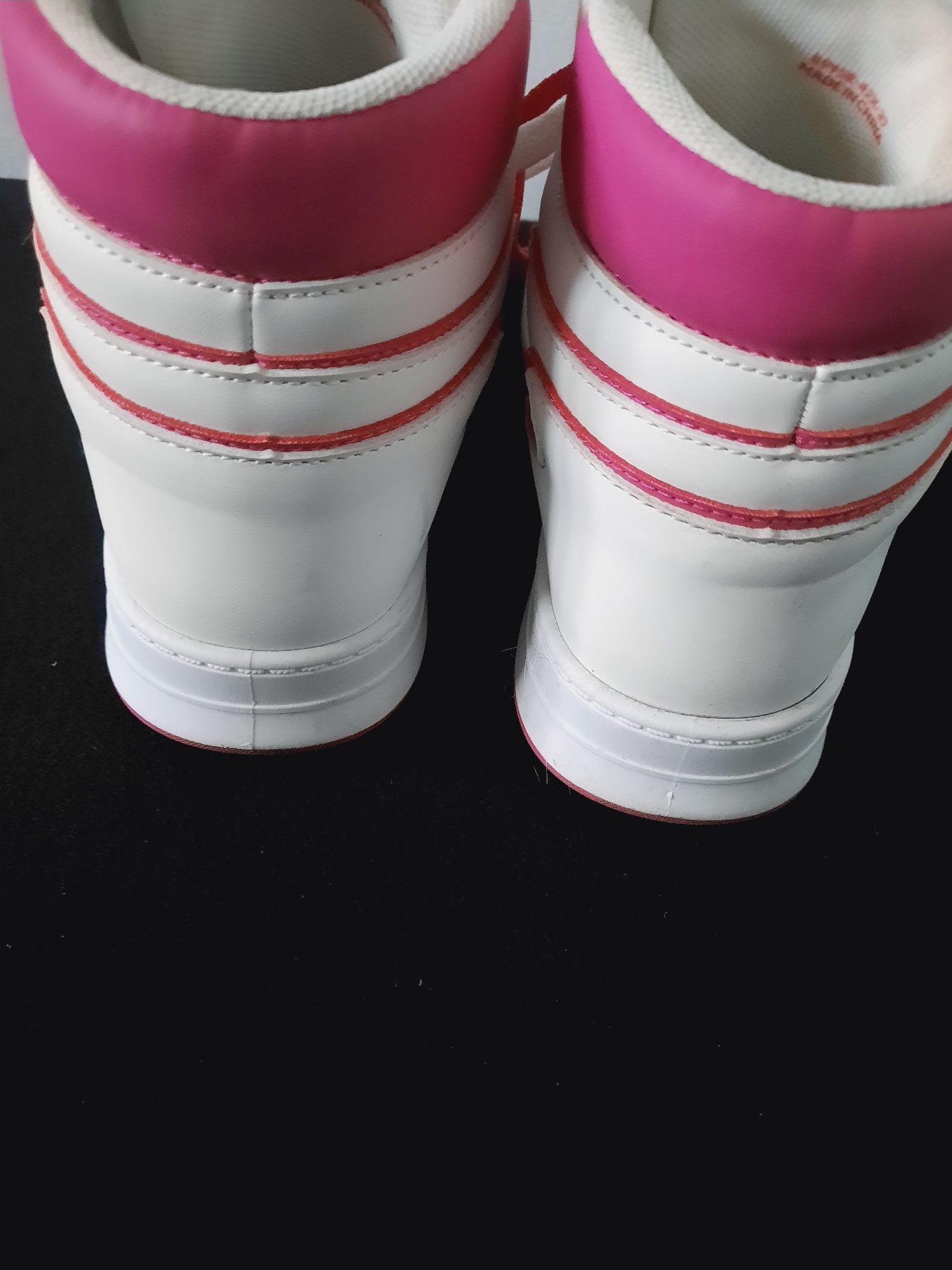 Snekarsy jak nowe