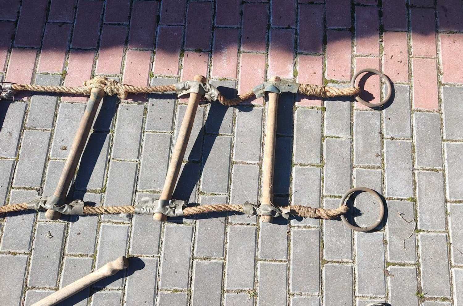 Drabina linowa solidna dekarska długa ok 9m, 26 szczebli + 1 zapasowy