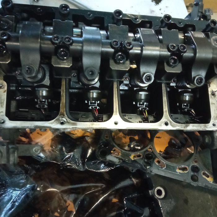 Головка блоку циліндрів