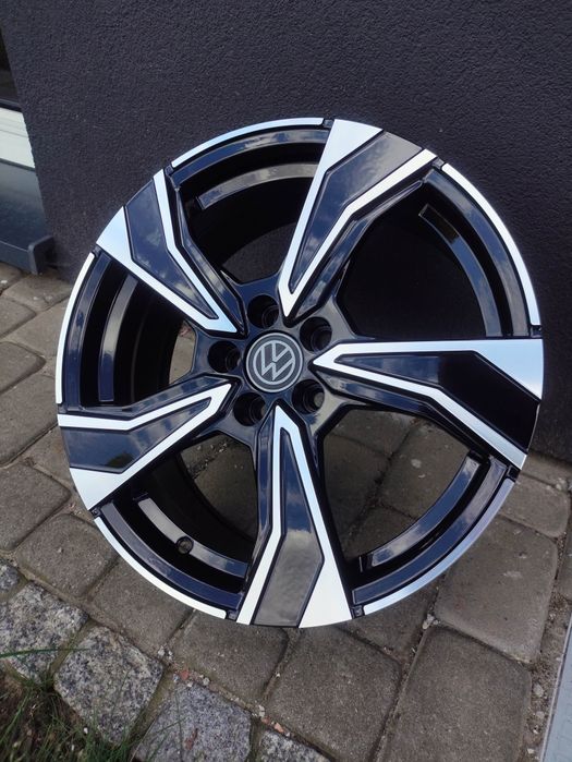 Fabrycznie nowe alufelgi felgi 17 5x100 Seat VW taigo Tiguan T-Roc