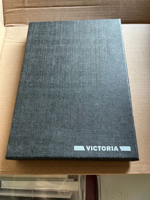 Caixa com canetas Victoria