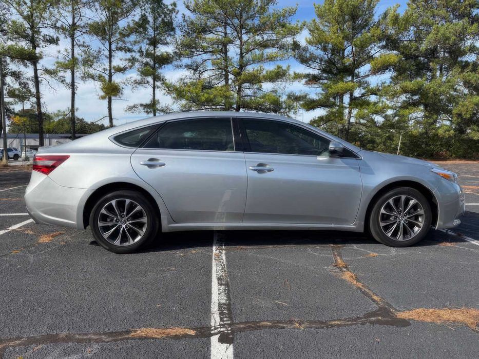 Toyota Avalon XLE      2016
