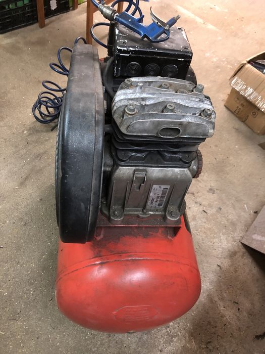 Compressor BlackDecker 100L