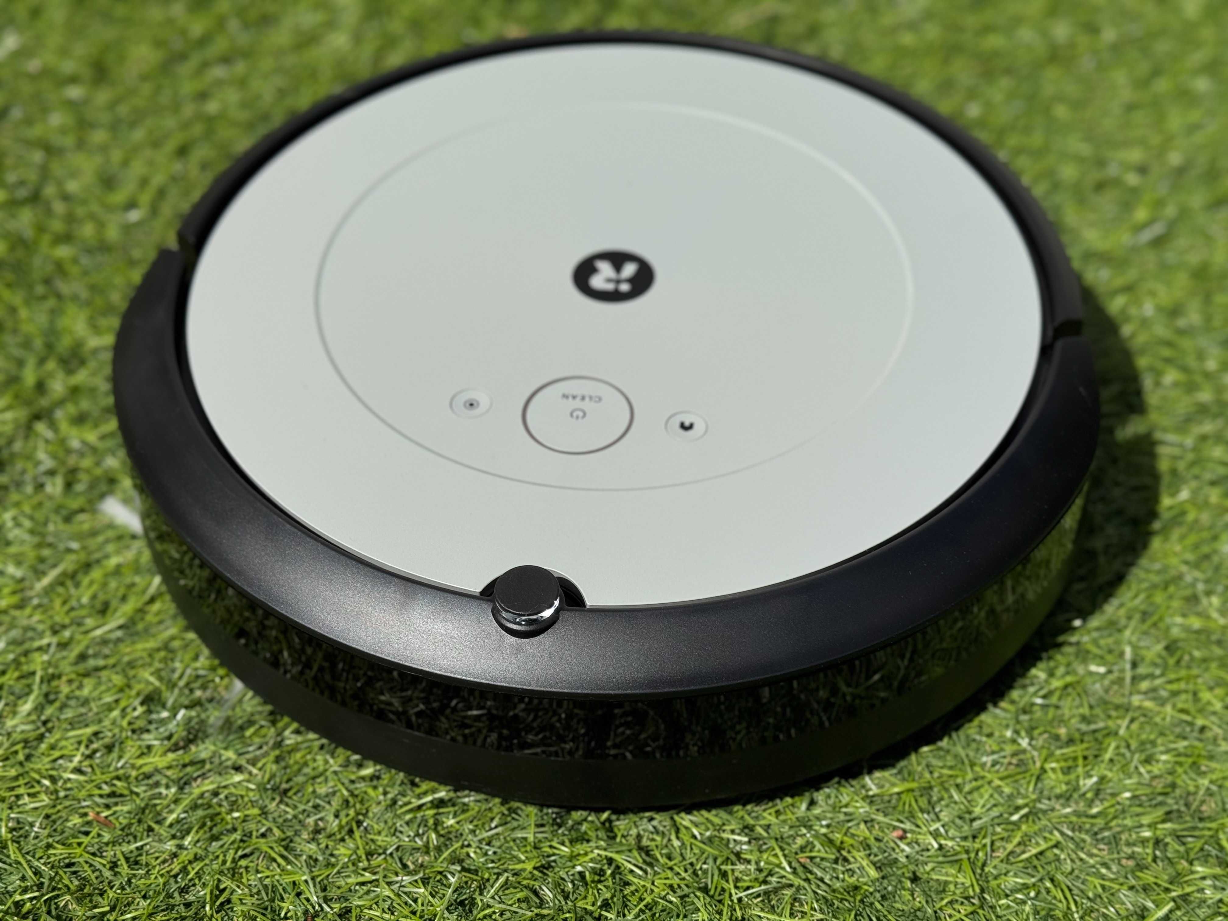 iRobot aspirador Roomba i1+ com esvaziamento automático e Wi-Fi