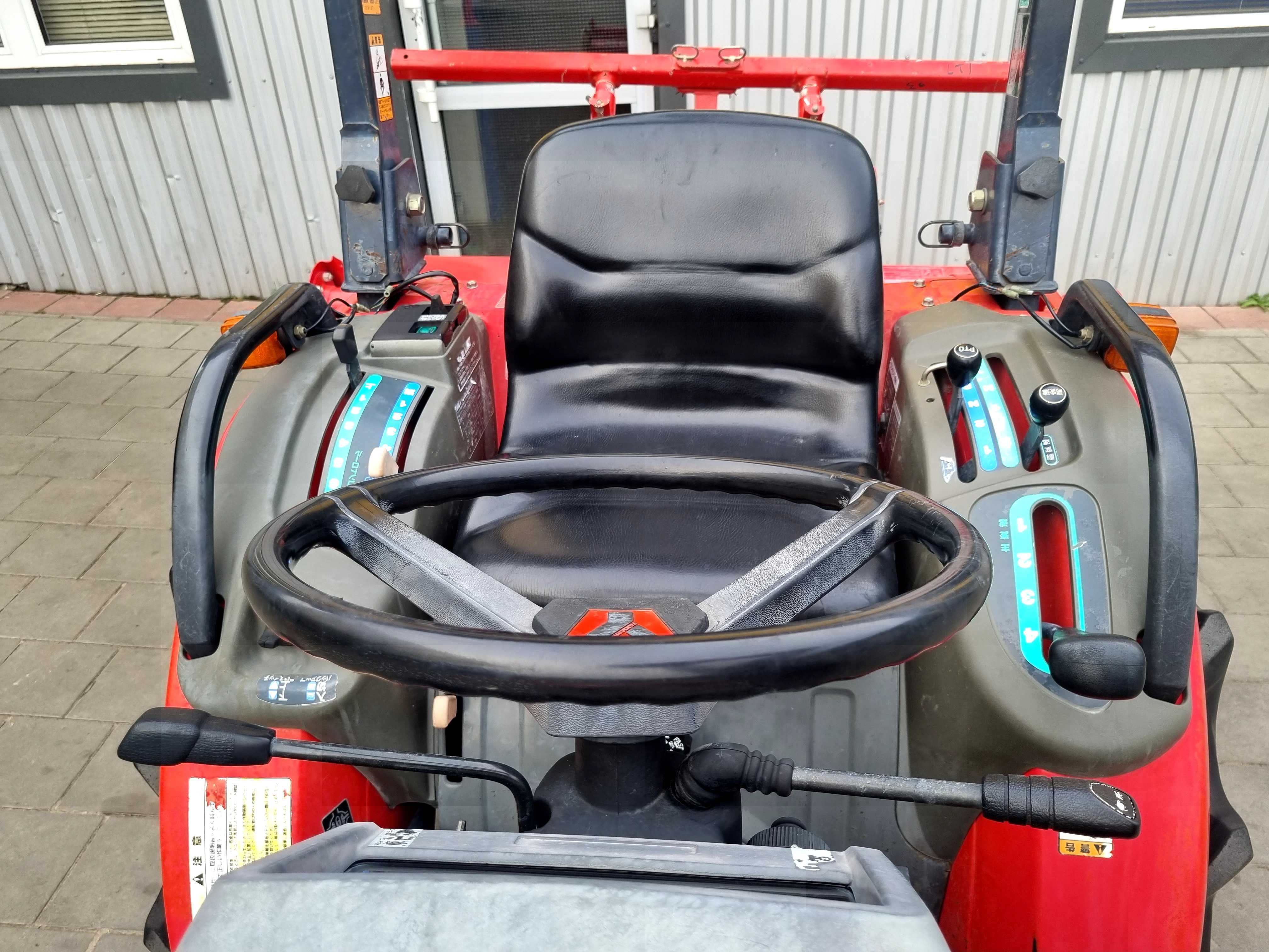 Японський мінітрактор Янмар Yanmar F-210
