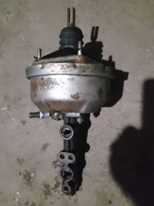 Вакуумний підсилювач гальм  Ваз 2106