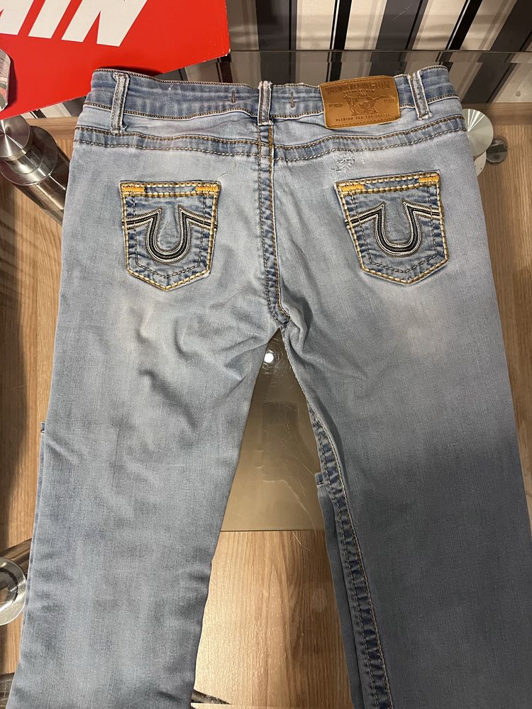 Джинси True Religion