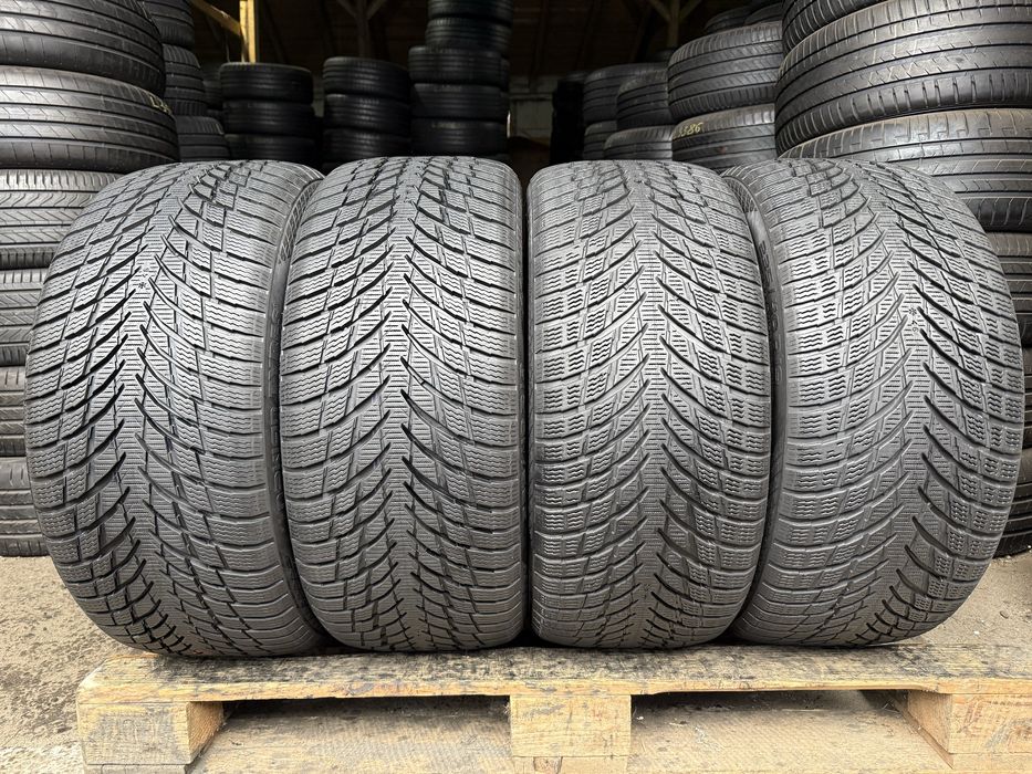 Зимові шини 235/40 R19 Nokian  SnowProof P 4шт.