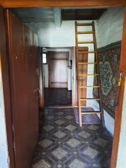 Продаж будинку. Романів.