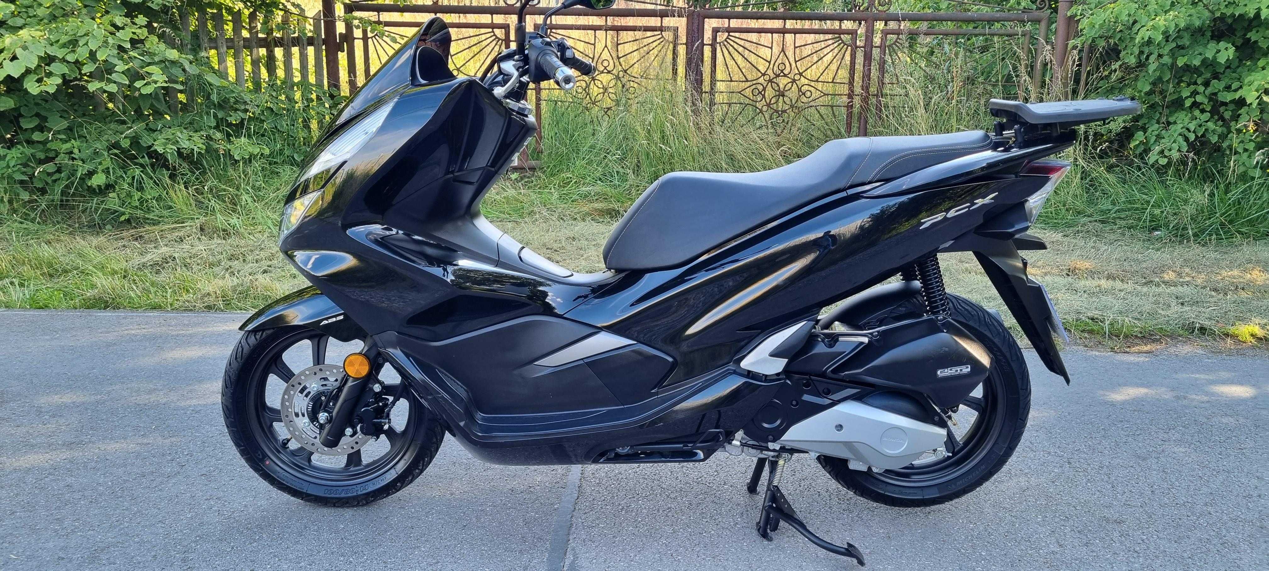 Honda PCX led ABS nowy model TYLKO 6730km 1rej-2021 polecam