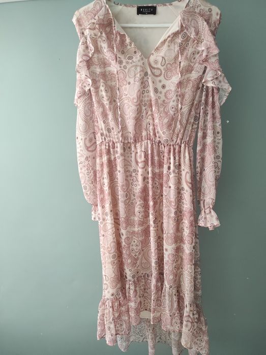 Sukienka z długim rękawem