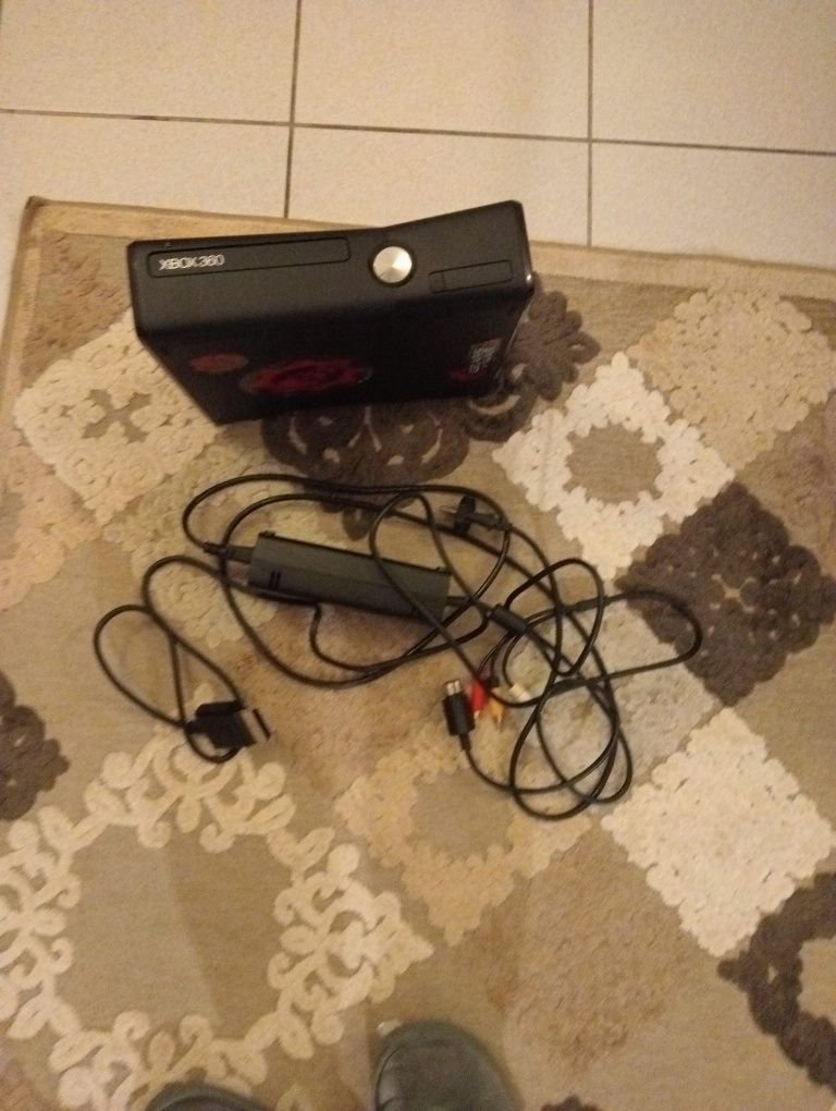 Vendo Xbox 360 como nova