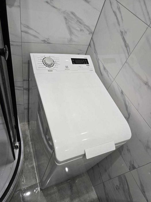 Вертикальна пральна машина ELECTROLUX EW7TN3362SP. Доставлю!