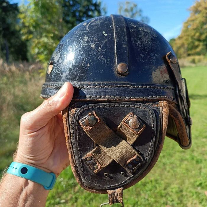 Kask Orzeszek Hełmofon, hełm czołgisty z epoki PRL