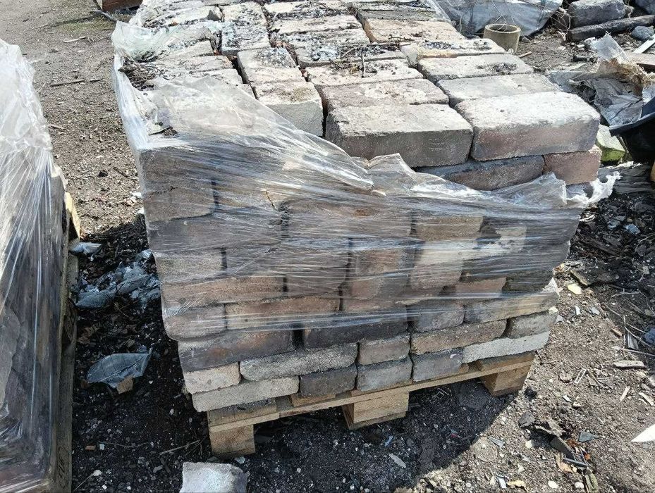 Цегла вогнетривка шамотна б/в (чиста)