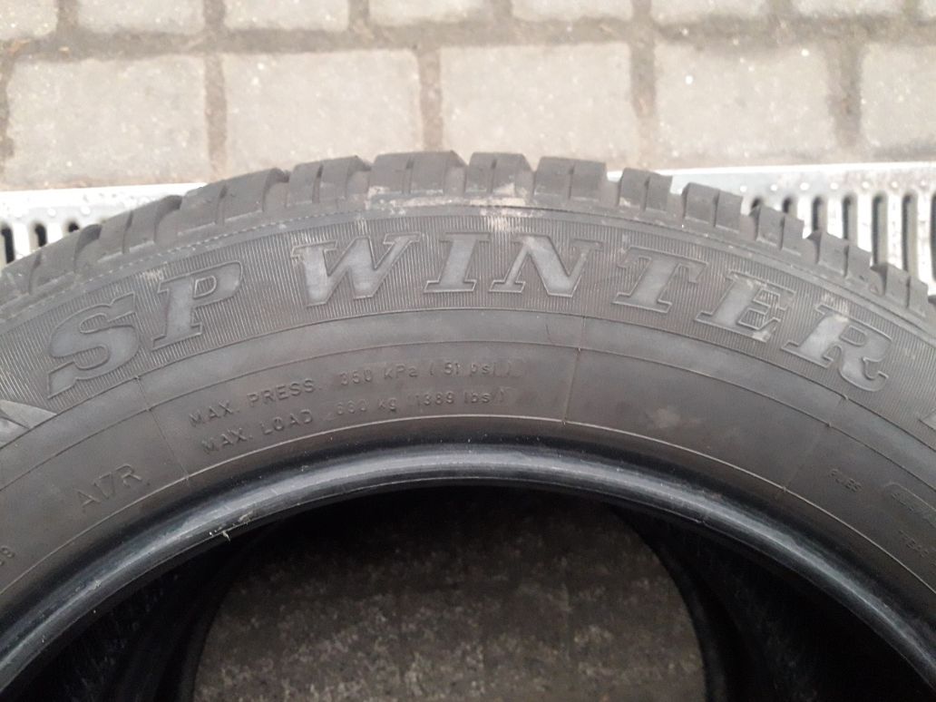 DUNLOP 205/60R16 92H, pojedyńcza opona zimowa.