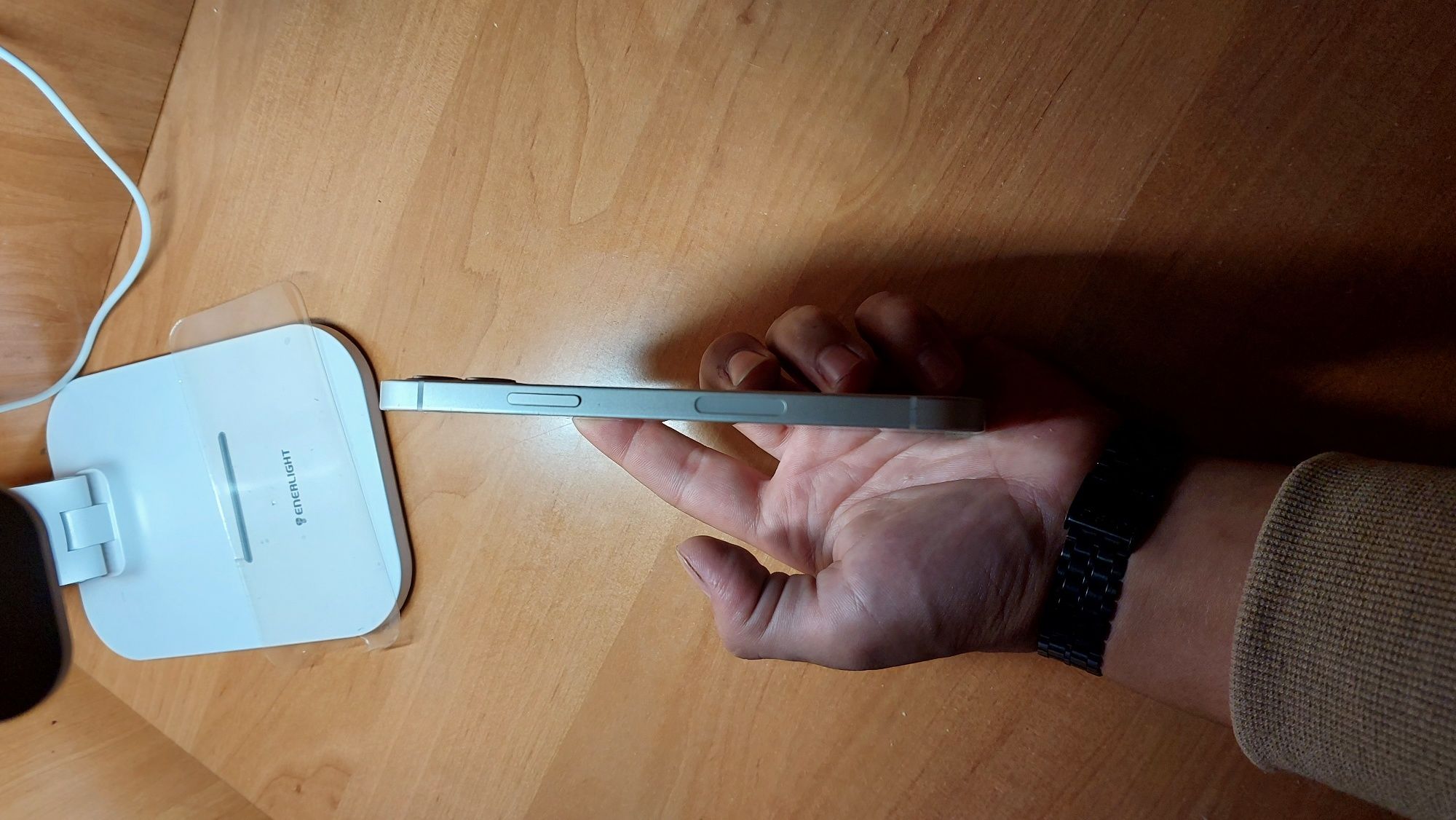 Продаётся IPhone 12 на 128гб