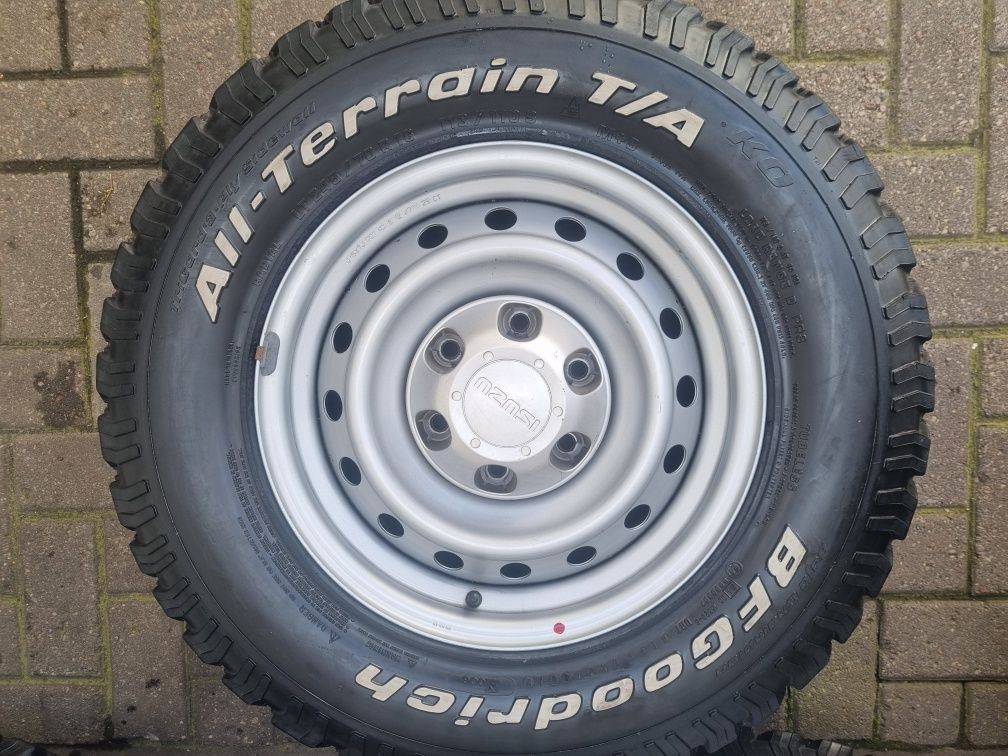 Isuzu D max koło Felgi Opony 245/70/16