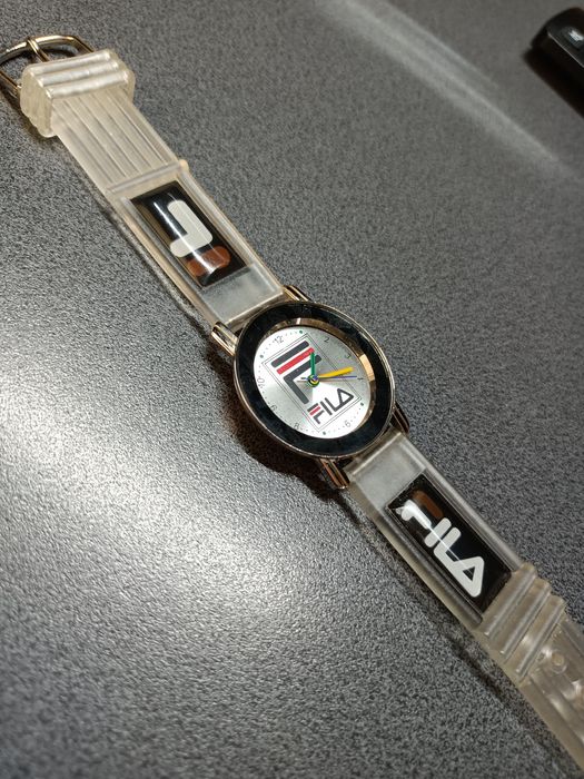Sportowy zegarek marki Fila