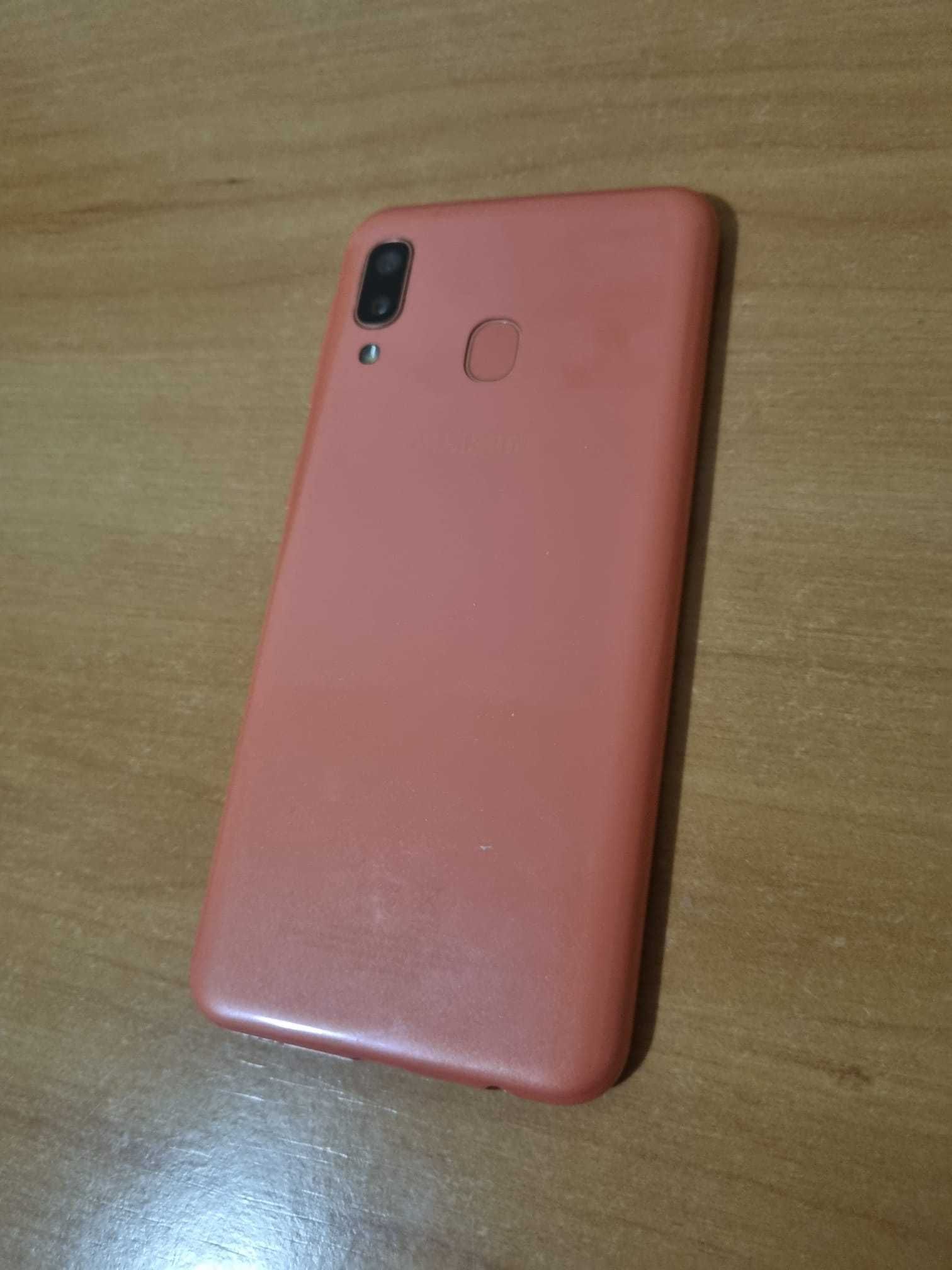 Samsung A20e cor Coral em bom estado