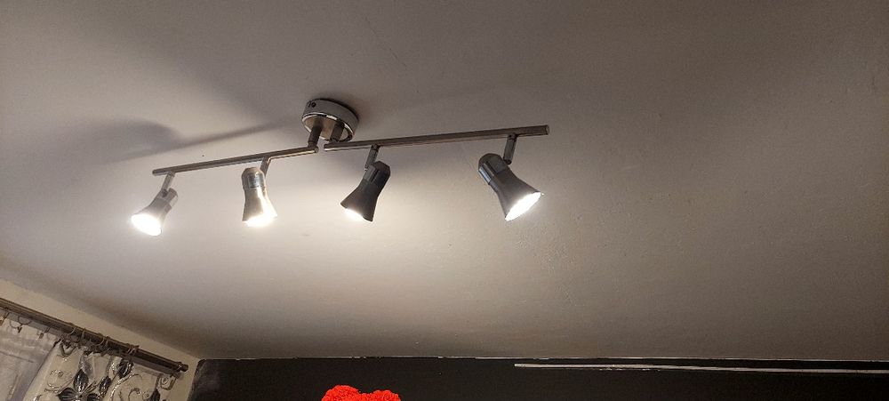 Żyrandol 2 sztuki plus kinkiet
