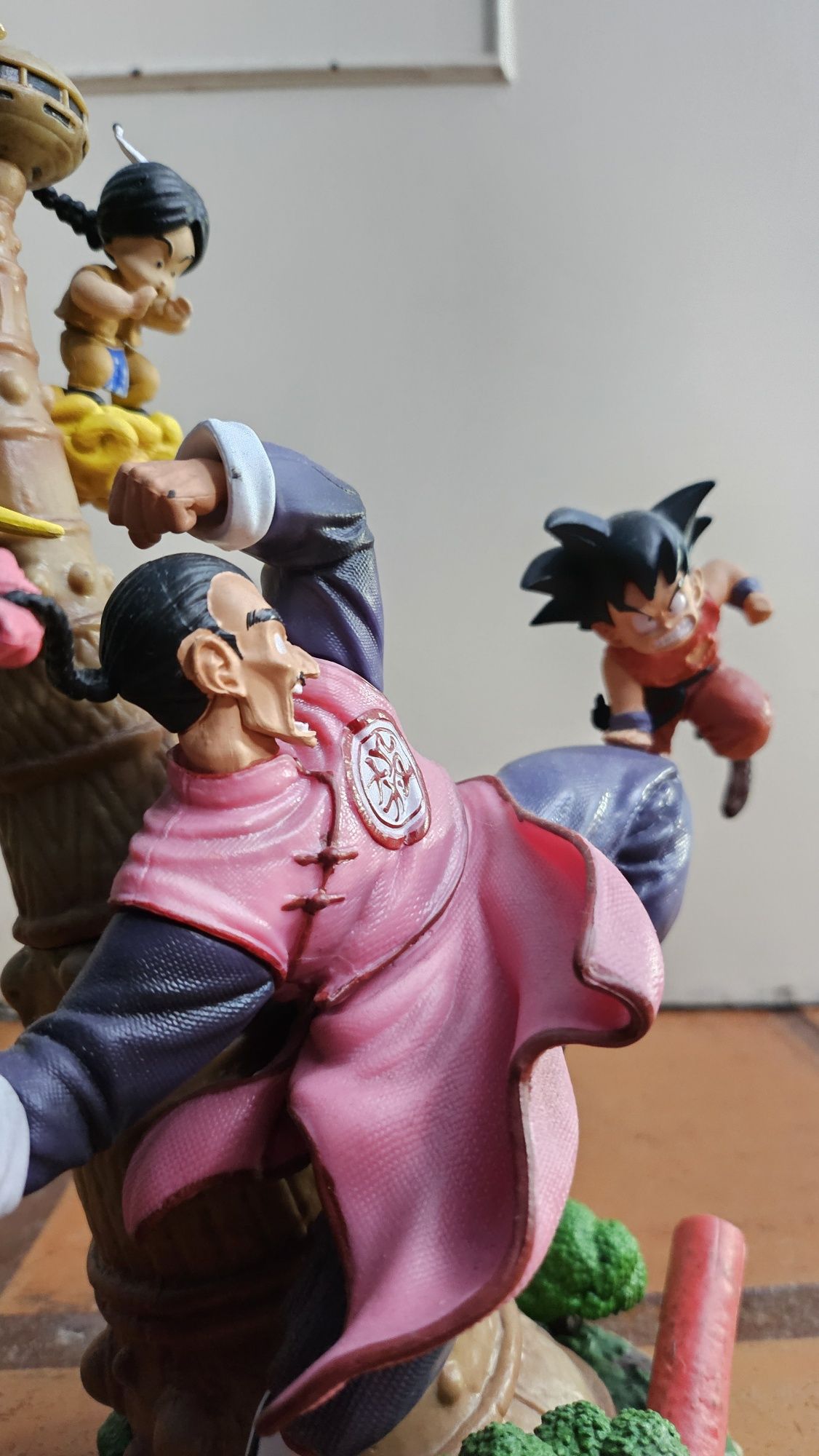 Figura anime DragonBall en treino 30cm novo com caixa