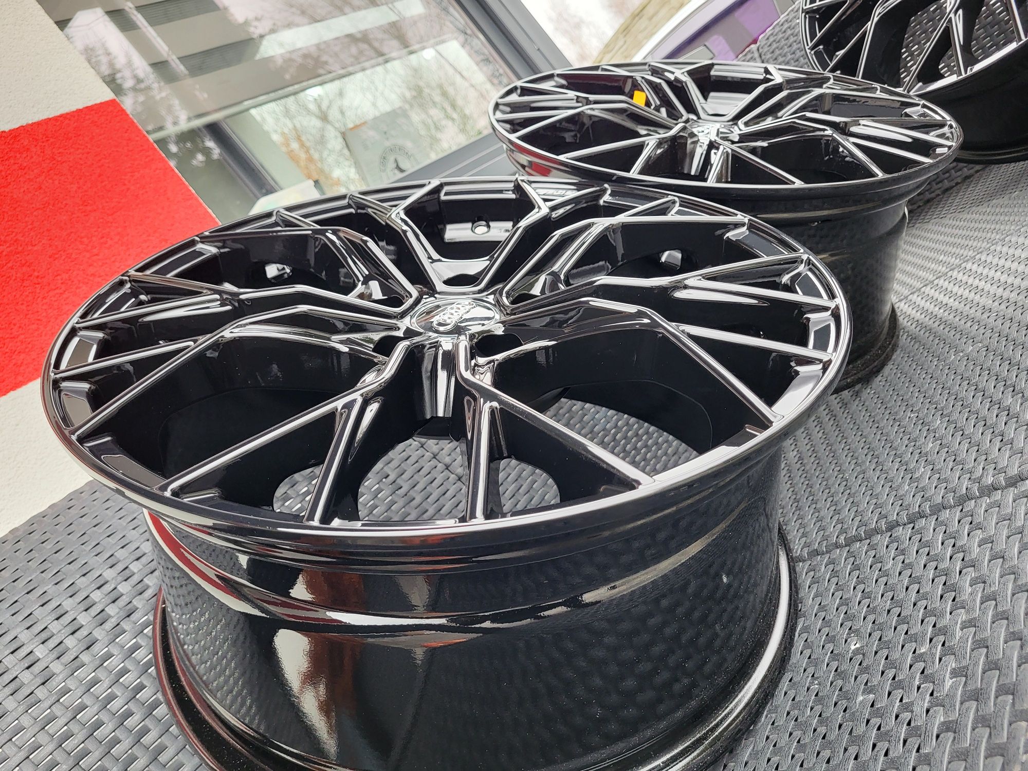 Alufelgi 18" 5x112 ET40 Audi A3 8Y A4 B9 B8 B7 A6 C8 C7 Q5 Q3 ITALY!