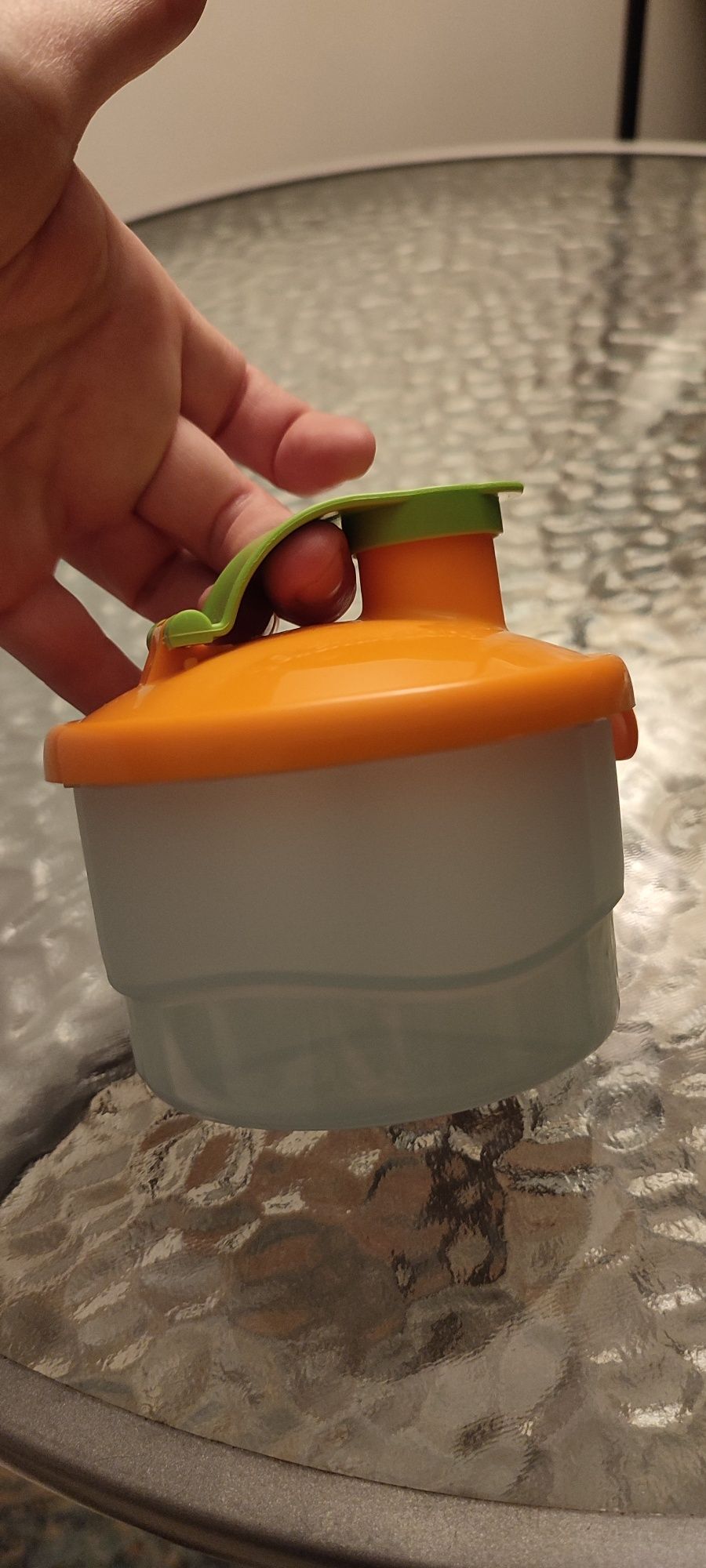 Pojemnik na mleko modyfikowane Tuptusie dozownik Tupperware dla dzieci