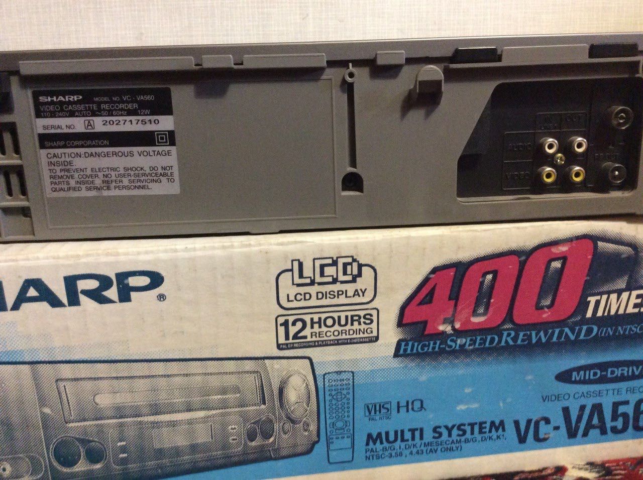 Видеомагнитофон Sharp VC-VA560  и видеокассеты