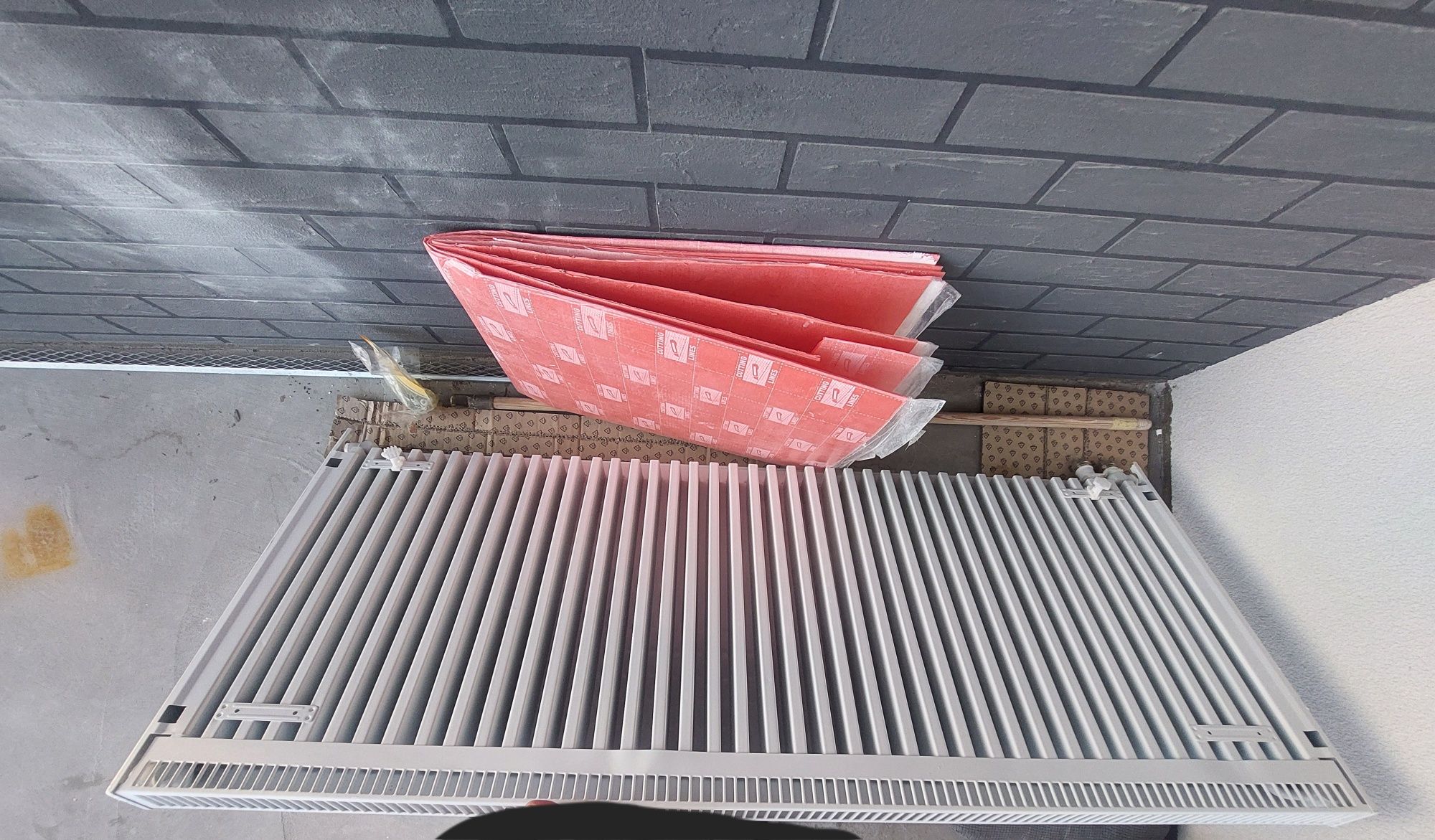 Grzejnik kaloryfer 140 x 60 x 5-6 zasilanie dolne dolny c11 cv11 c cv