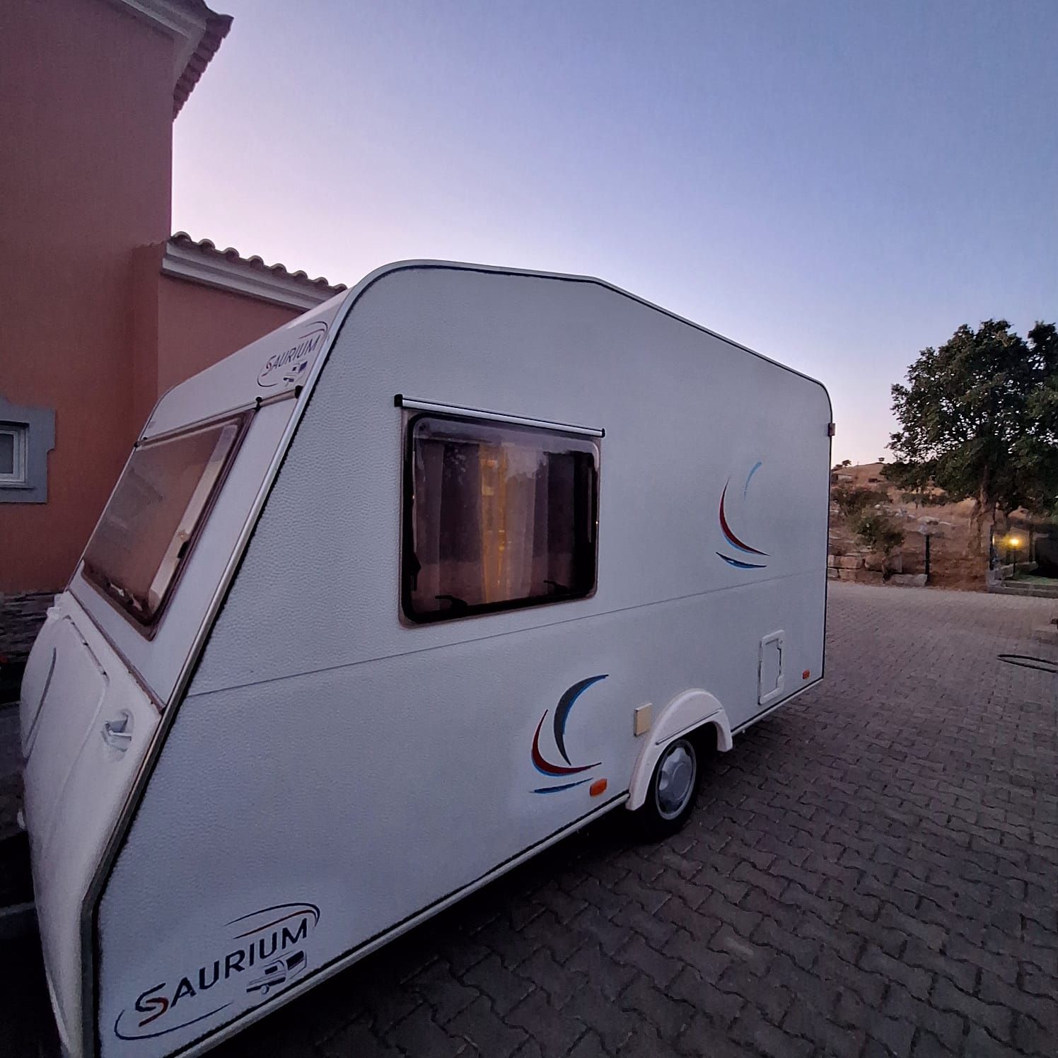Caravana saurium 360b