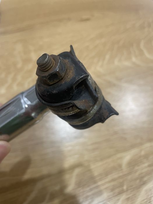 Підсіділ, штир підсідільний