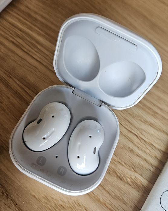 Samsung galaxy Buds live białe