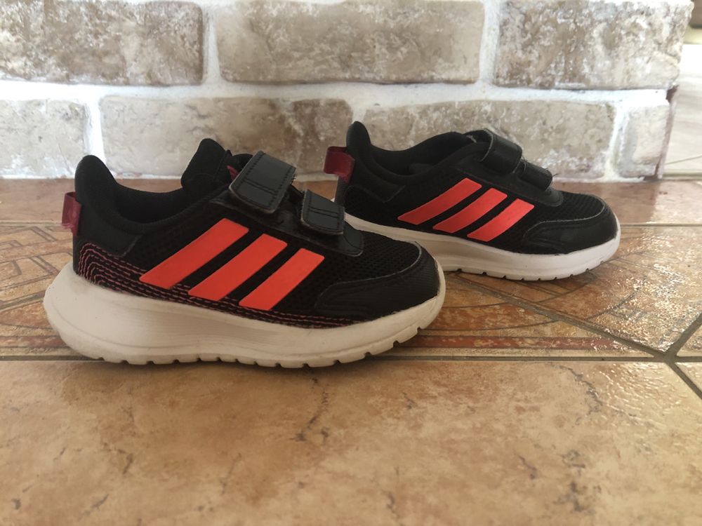 Buty dziecięce Adidas r. 23